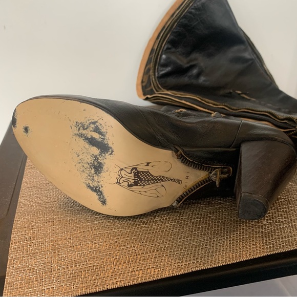 Rare Fly Girl Black Leather Heeled Boots - Picture 14 of 16